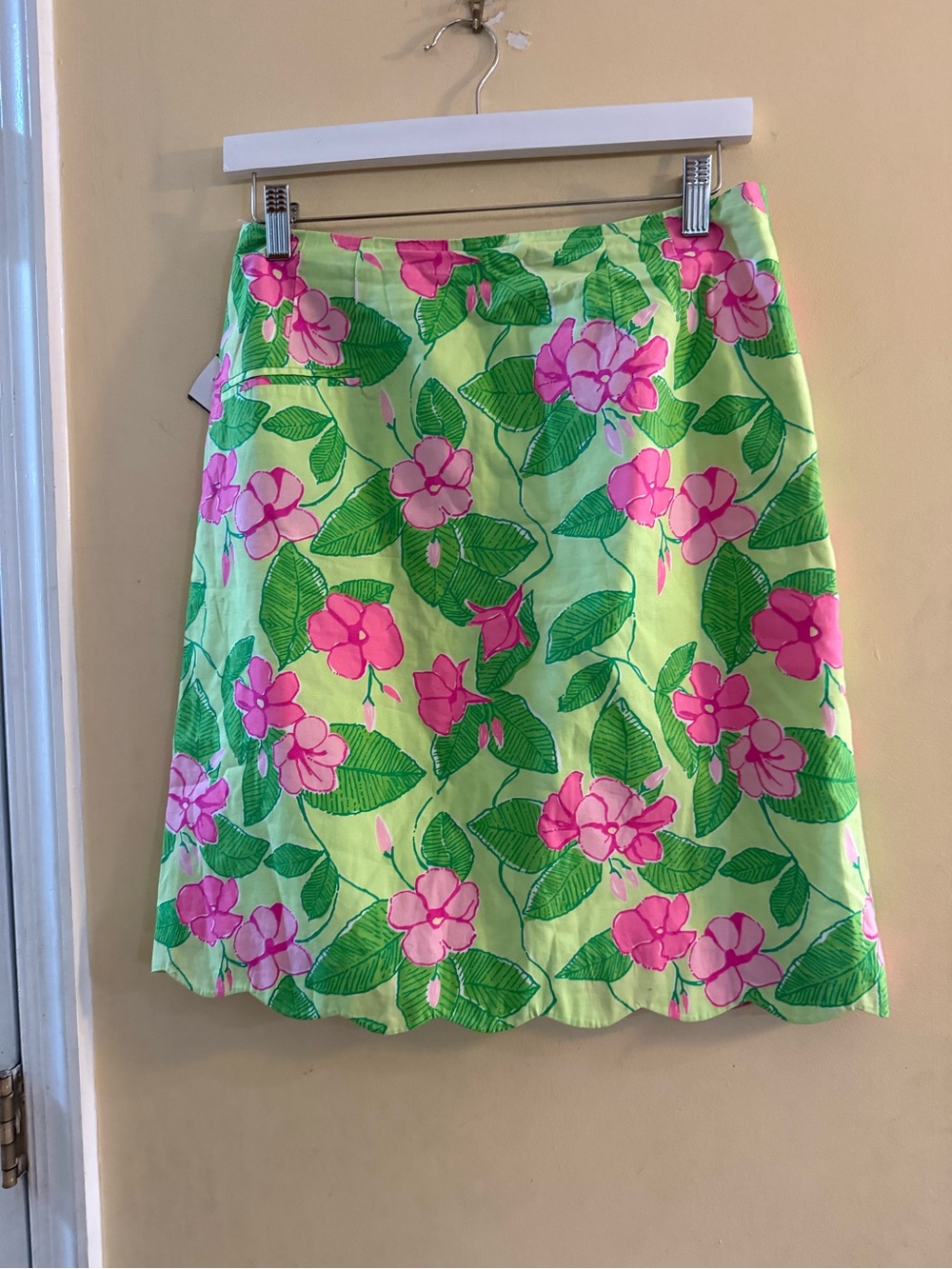 Vintage Lilly Pulitzer Floral Pink & Green A-Line Skirt with scalloped hem, sz 6